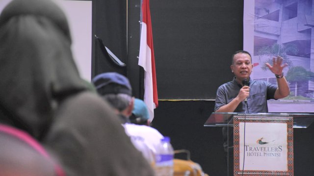 Anggota DPRD Makassar, Hasanuddin Leo sosialisasikan Perda Ketertiban umum, ketentraman dan perlindungan masyarakat, di Hotel Travellers Phinisi Makassar, Jl Lamaddukelleng, Sabtu (3/6/2023). 