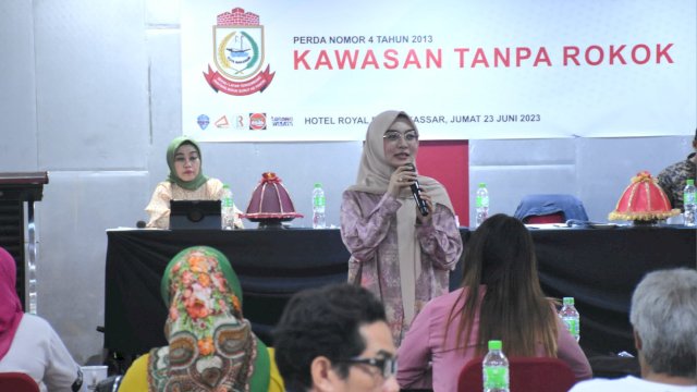 Anggota DPRD Makassar, Budi Hastuti sosialisasikan Perda Kawasan Tanpa Rokok (KTR), di Hotel Royal Bay Makassar, Jl Sultan Hasanuddin, Jumat (23/6/2023).