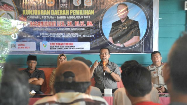 Anggota DPRD Makassar, Hasanuddin Leo mengadakan dialog bersama warga, saat Kunjungan Daerah Pemilihan (Kundapil), di Kecamatan Mariso, Selasa (27/6/2023).