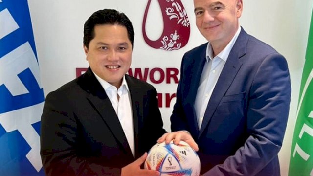 Ketua Umum PSSI Erick Thohir dan Presiden FIFA Gianni Infantino. (PSSI)