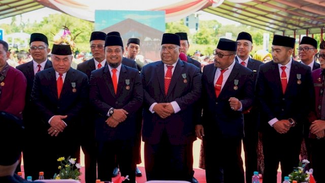 Ini Penyebab Gubernur Sulsel Andi Sudirman Dapat Penghargaan dari Presiden RI