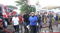 Wawali Makassar Pimpin Bersih-bersih Pasar Pabaeng-baeng: Tolong Jangan Buang Sampah ke Kanal