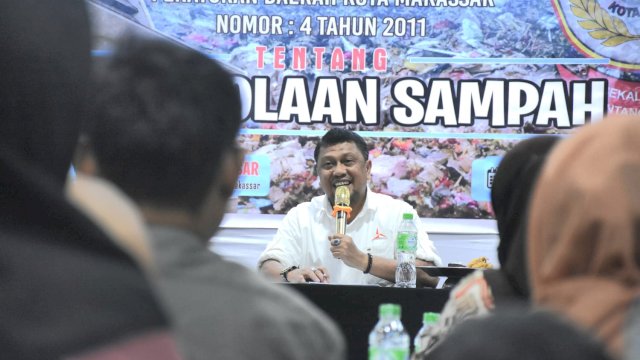 Anggota DPRD Makassar, Arifin Dg Kulle sosialisasikan Perda Pengelolaan Sampah, di Hotel Royal Bay, Jalan Sultan Hasanuddin, Rabu (5/7/2023).