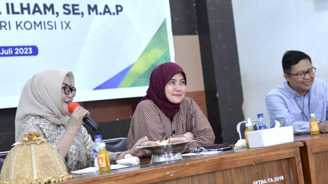 Anggota DPR RI Komisi IX, Aliyah Mustika Ilham bersama BPJS Ketenagakerjaan Kabupaten Jeneponto melakukan sosialisasi kepesertaan BPJS Ketenagakerjaan, Sabtu (8/7/2023). 