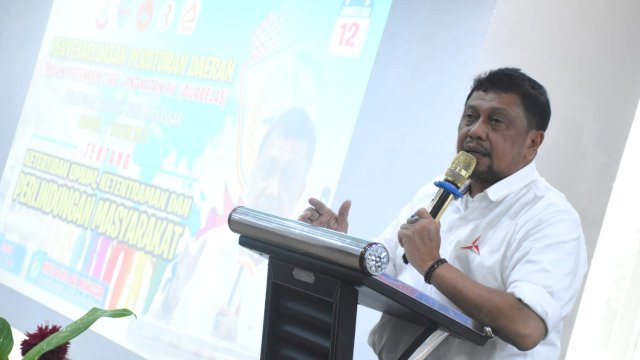 Anggota DPRD Makassar, Arifin Dg Kulle sosialisasikan Perda Ketertiban Umum, Ketentraman dan Perlindungan Masyarakat, di Hotel Royal Bay Makassar, Rabu (19/7/2023).