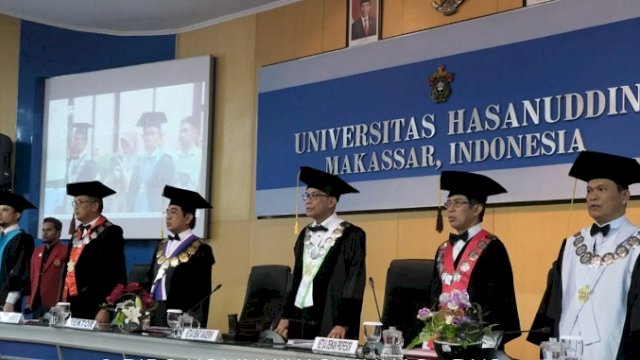 Unhas Kembali Kukuhkan Tiga Guru Besar, Rektor: Tingkatan Kualitas Mutu Pendidikan