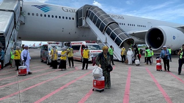 Ilustrasi: Kloter I Dembarkasi Makassar saat tiba di Bandara Sultan Hasanuddin, Rabu (5/7). (int)