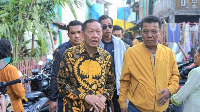 Anggota DPR RI, Hamka B Kadi bersama Anggota DPRD Makassar, Wahab Tahir.