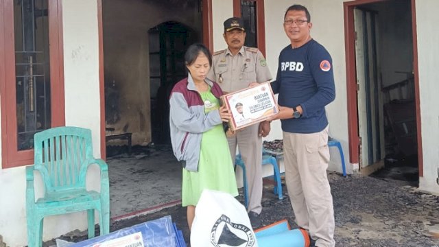 Gerak Cepat Gubernur Sulsel, Salurkan Bantuan Logistik ke Korban Kebakaran di Palopo