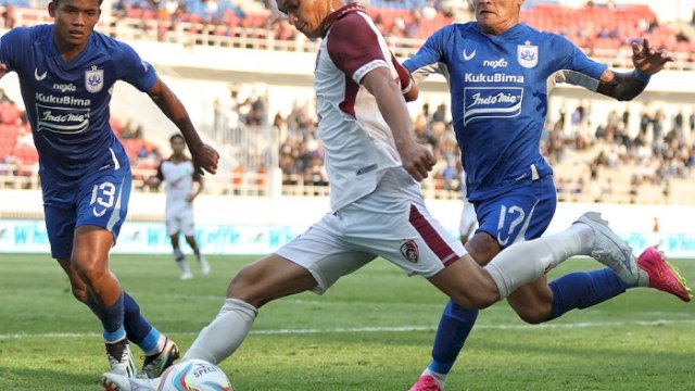 Laga PSIS Semarang menjamu PSM Makassar di Stadion Jatidiri, Semarang, Sabtu (30/9/2023), berakhir 2-1 untuk kemenangan PSIS. (@PSM_Makassar)