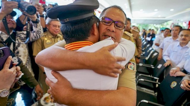 Upacara Pelepasan Gubernur Sulsel Dirangkaikan dengan Arak-arakan