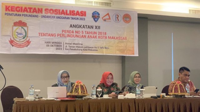 Anggota DPRD Makassar, Apiaty Amin Syam sosialisasikan Perda Perlindungan Anak, di Hotel Maxone, Jl Taman Makam Pahlawan, Minggu (8/10/2023).