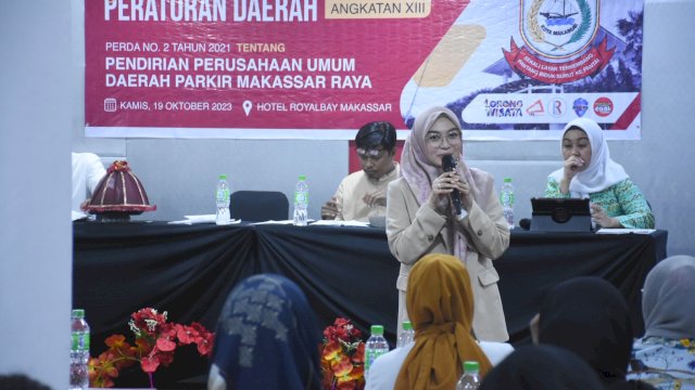 Anggota DPRD Makassar, Budi Hastuti sosialisasikan Perda Perusahaan Umum Daerah (Perumda) Parkir Makassar Raya, di Hotel Royal Bay, Jl Sultan Hasanuddin, Kamis (19/10/2023).