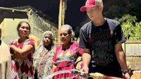 Supratman Rutin Salurkan Air Bersih ke Warga Makassar Terdampak Kekeringan