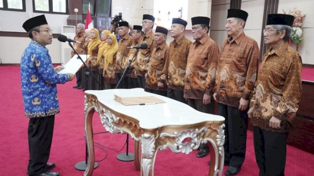 Terima Penghargaan Dari PB PWRI, Tautoto Kukuhkan Pengurus Provinsi PWRI Sulsel