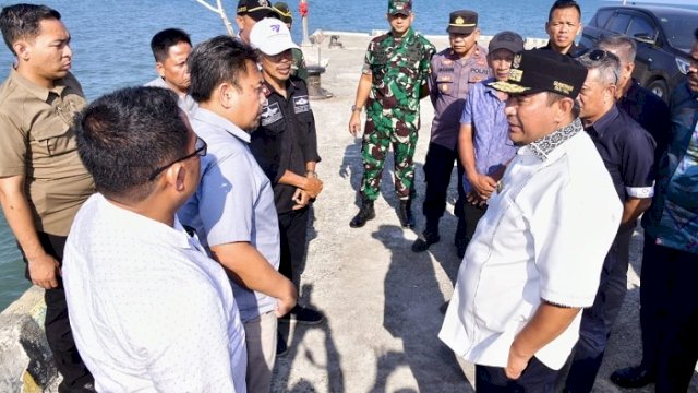 Pj Gubernur Sulsel Tinjau Pelabuhan Pattiro Bajo, Sebut Pemerataan Pembangunan Harus Dilakukan