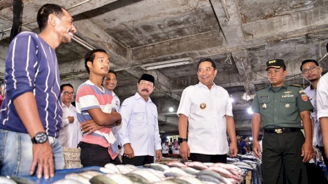 Bahtiar Kunjungi Pasar Minasa Maupa Gowa, Harga Kebutuhan Pokok Masih Terkendali
