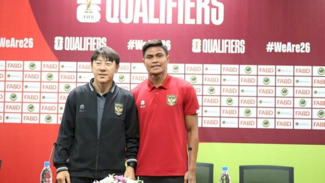 Pelatih Timnas Indonesia Shin Tae-yong dan pemain Fachruddin Aryanto. (PSSI)