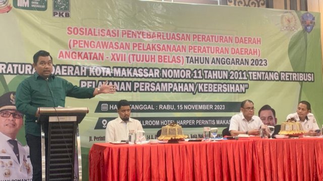 Anggota DPRD Makassar, Imam Musakkar sosialisasikan Perda Retribusi Pelayanan Persampahan, di Hotel Harper, Jl Perintis Kemerdekaan, Rabu (15/11/2023).