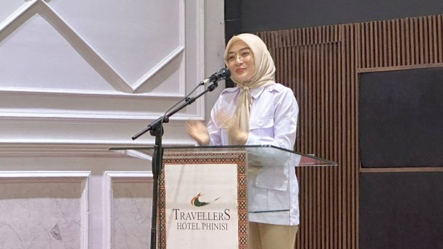 Anggota DPRD Makassar, Budi Hastuti sosialisasikan Perda Perusahaan Umum Daerah (Perumda) Pasar Raya di Hotel Travellers, Jalan Lamaddukelleng Buntu, Minggu (19/11/2023).