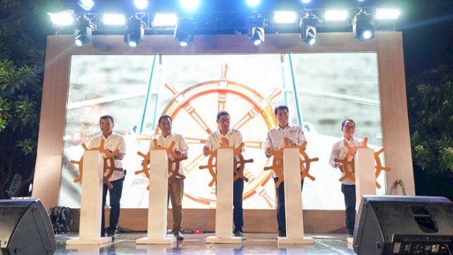 Pj Gubernur Bersama Pimpinan OJK Launching Program EKI di Desa Lembanna Bulukumba