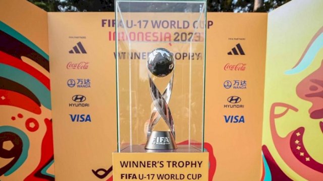 Tropy Piala Dunia U-17 yang digelar di Indonesia. (PSSI)