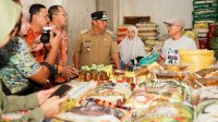 Pj Gubernur Kunjungi Pasar Toddopuli, Cek Harga Bahan Pokok Jelang Natal dan Tahun Baru