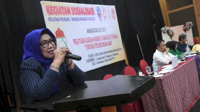 Anggota DPRD Makassar, Apiaty Amin Syam sosialisasikan Perda Perlindungan Anak, di Hotel Swiss-Belinn Makassar, Selasa (5/12/2023).