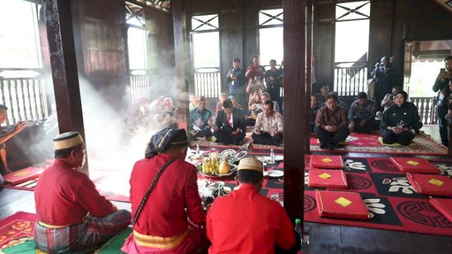 Perkuat Identitas Budaya, Dinas Kebudayaan Kota Makassar Gelar Ritual Appasili