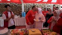 Anniversary Pernikahan ke-29, Danny Kenang Kehadiran Cucu Pertama, Cerita Soal Indira Jadi Sosok Oma