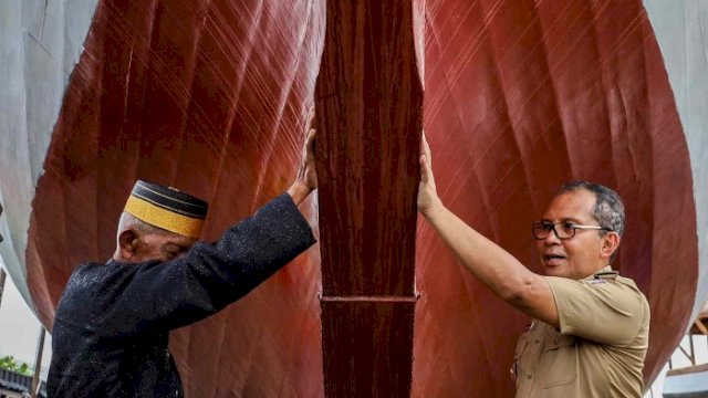 Danny Pomanto Luncurkan Dua Kapal Pinisi, Diberi Nama ‘Adama’ dan ‘Tungguma’