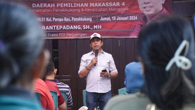 Anggota DPRD Kota Makassar, Mesakh Raymond Rantepadang menemui konstituennya di Jalan Dirgantara Lorong 9 RT06/RW01, Kelurahan Paropo, Kecamatan Panakkukang, Jumat (19/1/2024).
