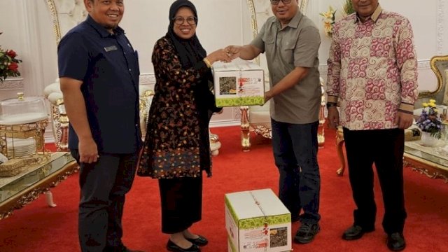 Sesuai Program Prioritas Presiden Jokowi, Pemprov Sulsel Bagikan Benih Cabai ke Kabupaten Kota
