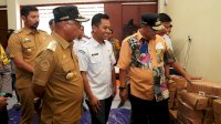 Pj Gubernur Tinjau Gudang Logistik KPU, Logistik Pemilu di Luwu Timur Aman