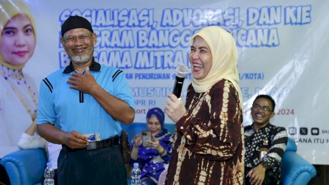 Anggota komisi IX DPR RI, Aliyah Mustika Ilham saat sosialisasi advokasi dan KIE Program Bangga Kencana di Kabupaten Gowa, Rabu (31/1/2024).