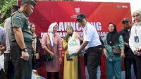 Walikota Makassar Lepas Pendistribusian 40 Ton Bantuan Pangan Beras Pemerintah