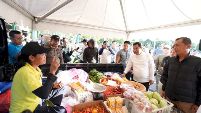 Bahtiar Jalan Santai, Cek Posko Kesehatan dan Tinjau Pasar di Parepare