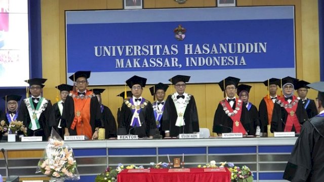 Kukuhkan Tiga Guru Besar Fakultas Ilmu Kelautan dan Perikanan, Ini Harapan Rektor Unhas