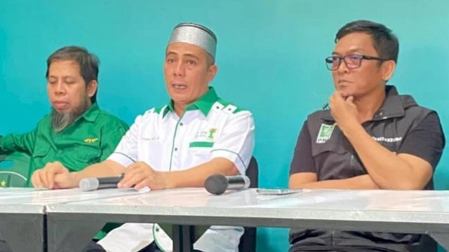 Ketua Lembaga Pemenangan Pemilu PKB Sulsel, Syamsu Rizal (tengah).
