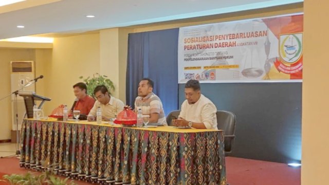 Sekretariat DPRD Makassar sosialisasi Penyelenggaraan Bantuan Hukum, di Hotel Grand Asia, Jl Boulevard, Senin (6/5/2024).