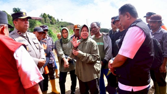 Lakukan Peninjauan, Mensos Risma Apresiasi Penanganan Bencana Banjir dan Longsor di Sulsel