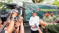 Pj Gubernur dan Pangdiv 3 Kostrad Lepas 10 Truk Bantuan untuk Korban Banjir di Luwu