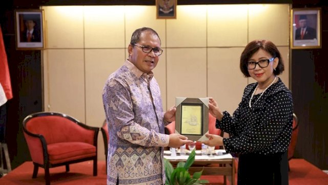 Wujudkan Kota Rendah Karbon, Pemkot Makassar Gandeng UGM