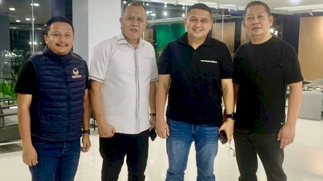 Ketua DPD II Golkar Makassar, Munafri Arifuddin bersilaturahmi ke Kantor DPW NasDem Sulsel di Jl. Metro Tanjung Bunga, dan bertemu Ketua DPW NasDem Sulsel, Rusdi Masse.