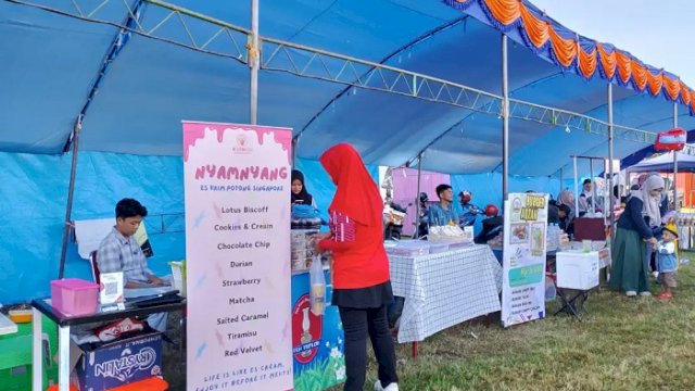 Jalan Sehat Hardiknas 2024 di Sinjai Diramaikan Lapak UMKM