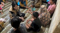 Pemprov Sulsel Beri Pendampingan Trauma Healing untuk Anak-anak dan Perempuan Korban Banjir-Longsor