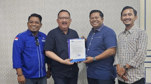 Pilkada Maros: Demokrat Serahkan Surat Tugas untuk Chaidir-Suhartina