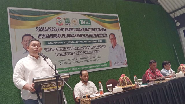 Anggota DPRD Makassar, Imam Musakkar sosialisasi Penyelenggaraan Pendidikan, di Hotel MaxOne, Jl Taman Makam Pahlawan, Minggu (21/7/2024).