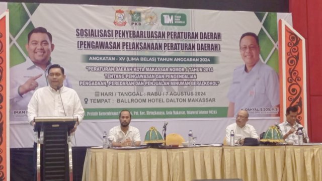 Anggota DPRD Makassar, Imam Musakkar sosialisasi Pengawasan dan Pengendalian Pengadaan, Peredaran dan Penjualan Minuman Beralkohol, di Hotel Dalton, Jalan Perintis Kemerdekaan, Rabu (7/8/2024).