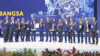 Seto-Rezki Terima B1KWK dari Nasdem, Sudah Kantongi 14 Kursi untuk Maju Pilwalkot Makassar